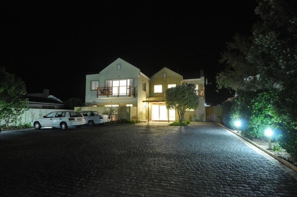 Bamboo Guest House Hermanus Eksteriør billede