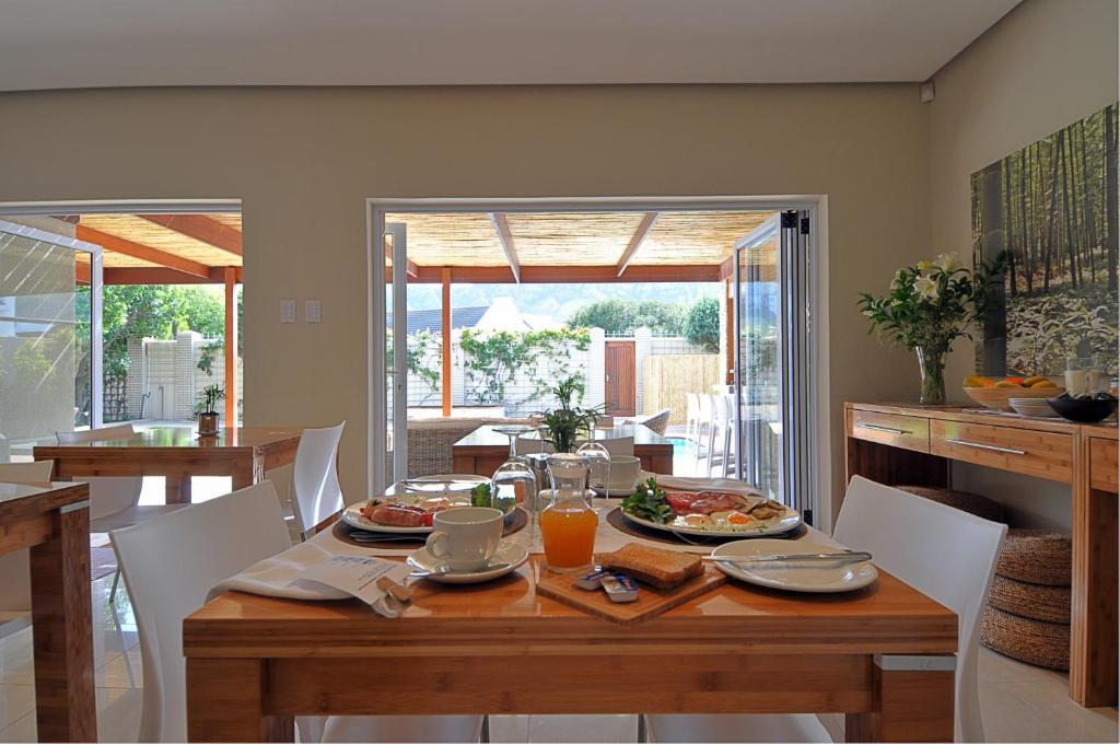 Bamboo Guest House Hermanus Eksteriør billede