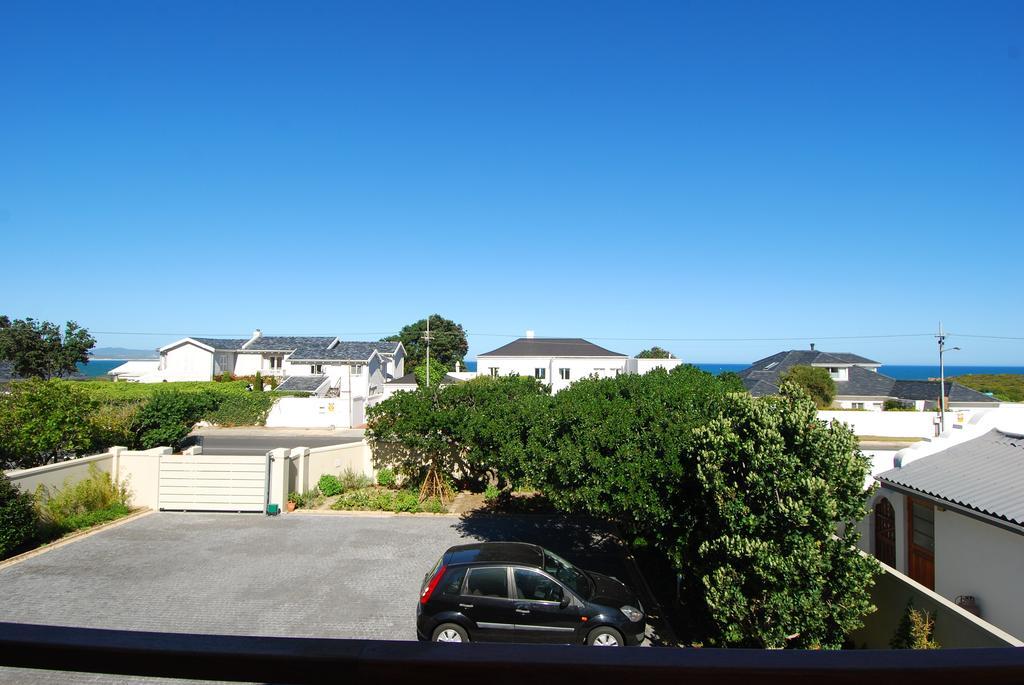 Bamboo Guest House Hermanus Eksteriør billede